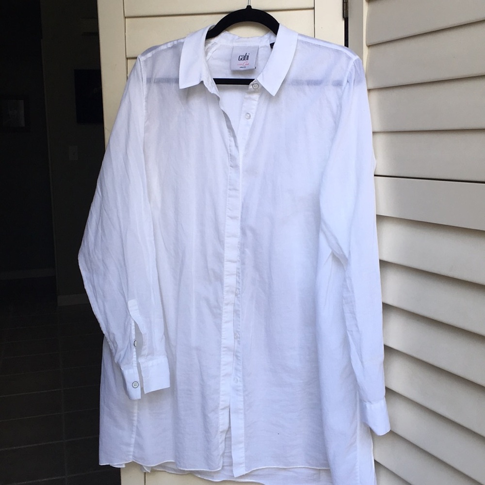 White long sleeve blouse with back detail